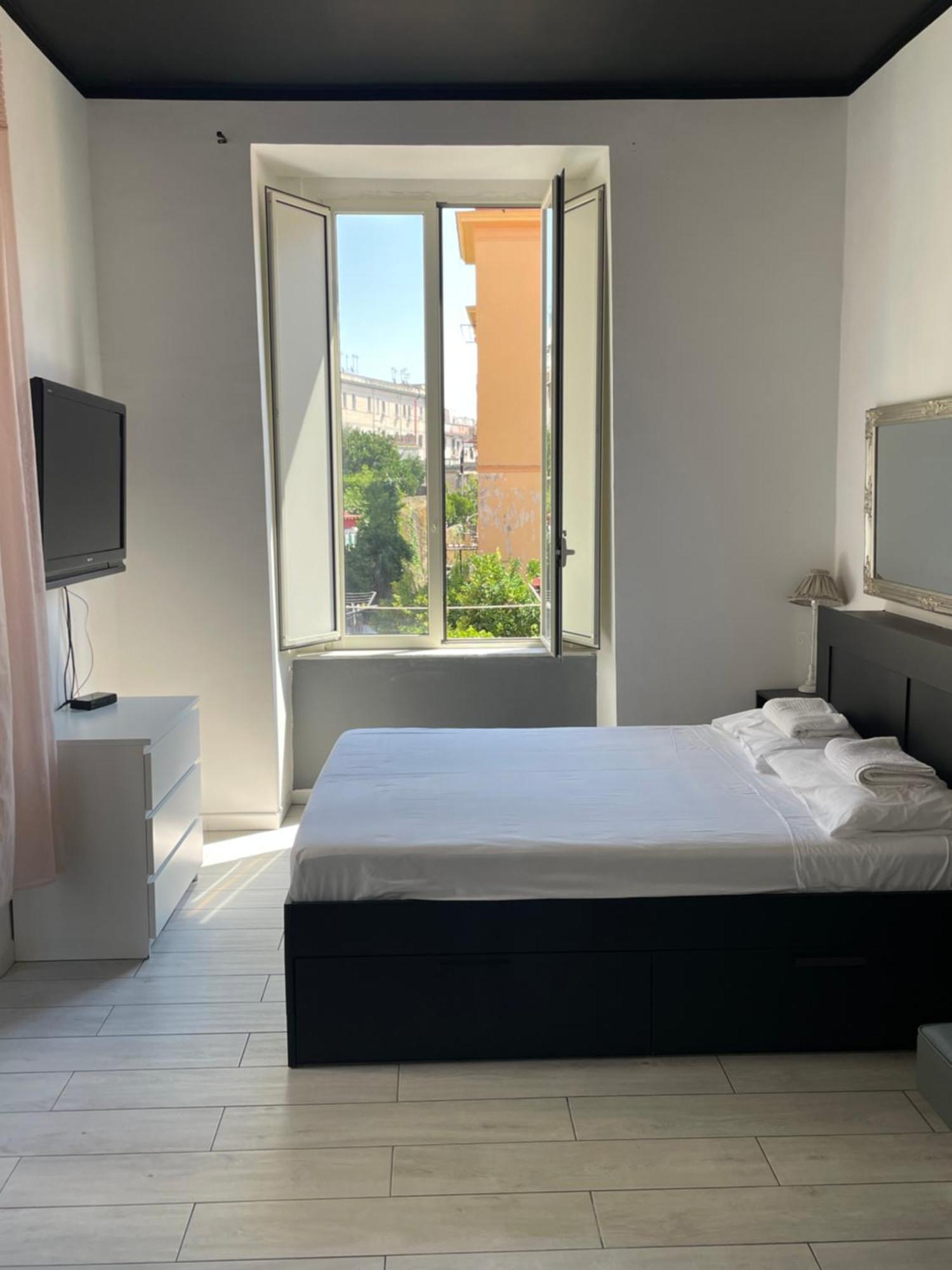 Suite &House Neapol Zewnętrze zdjęcie